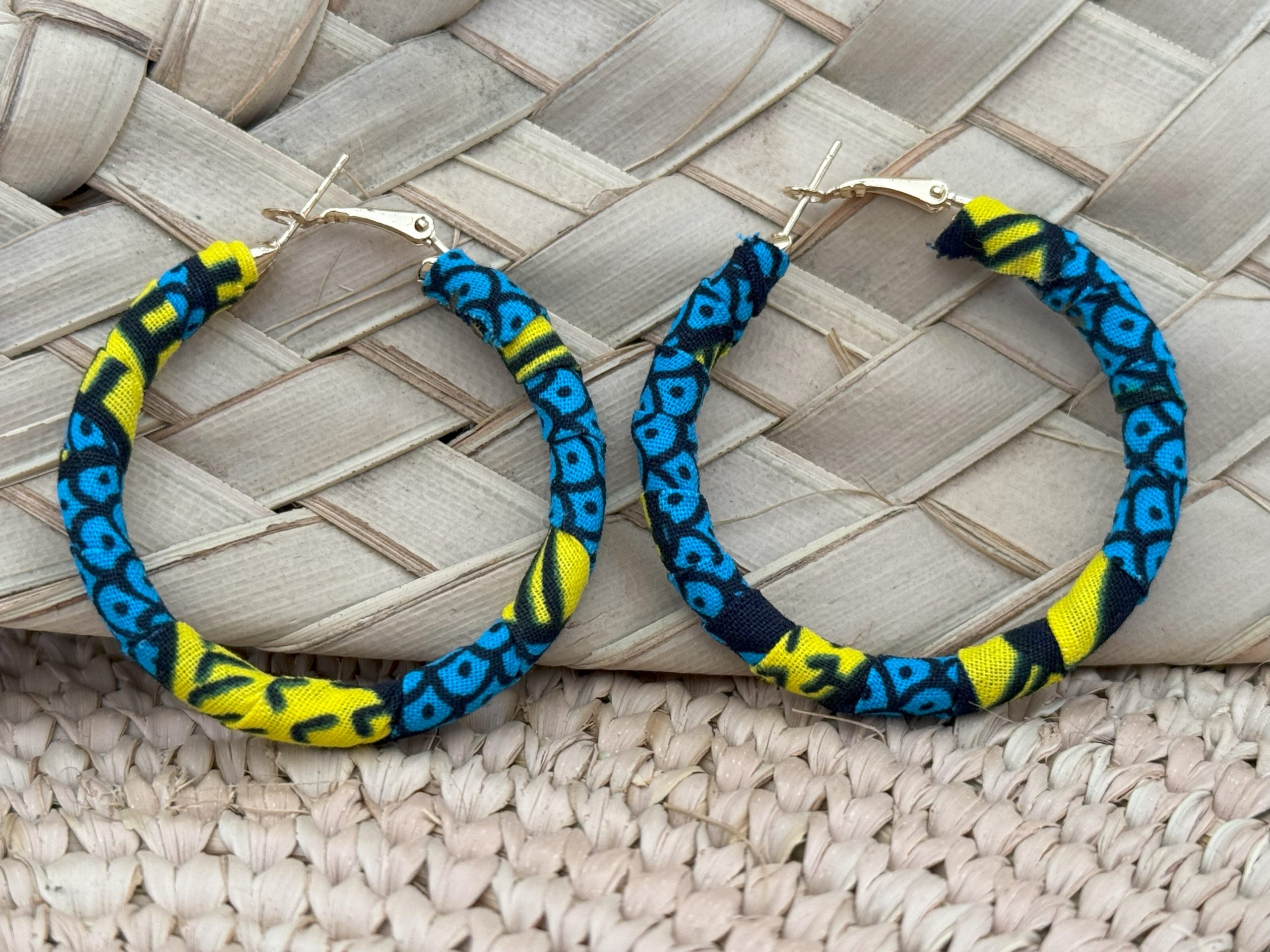 Ensemble collier boucles d’oreilles Bleu Jaune – Image 3
