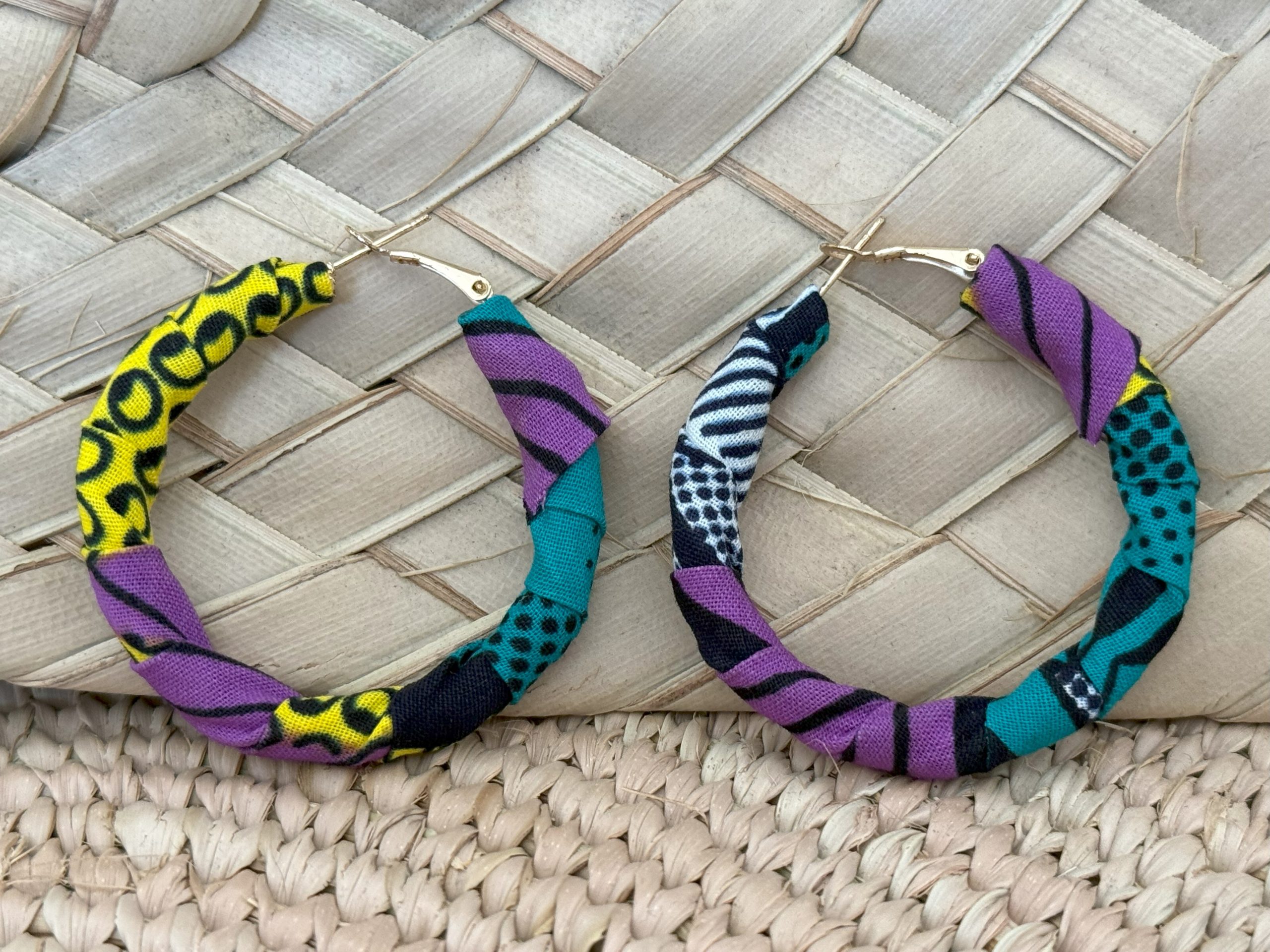 Ensemble collier boucles d’oreilles Vert Violet Jaune – Image 3