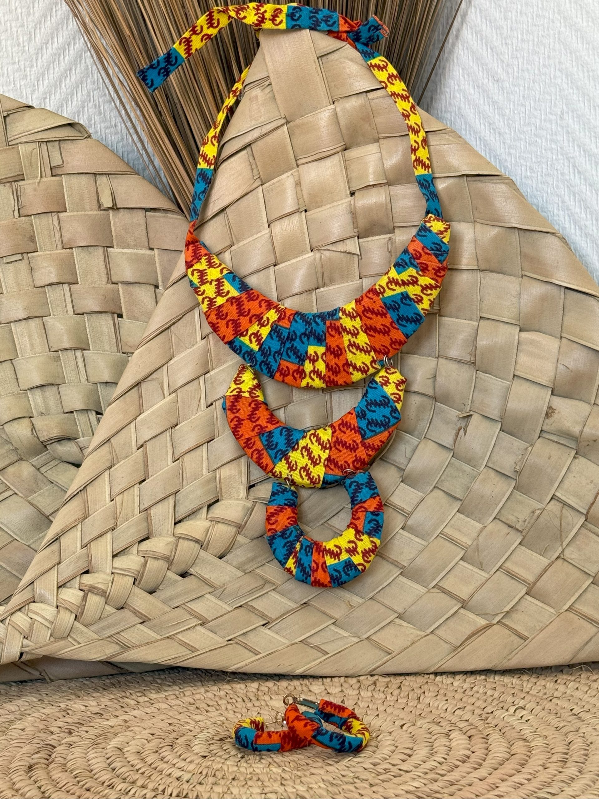 Ensemble collier boucles d’oreilles Orange Jaune Bleu – Image 3