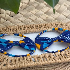 Créoles en nœud papillon Bleu – 9 cm