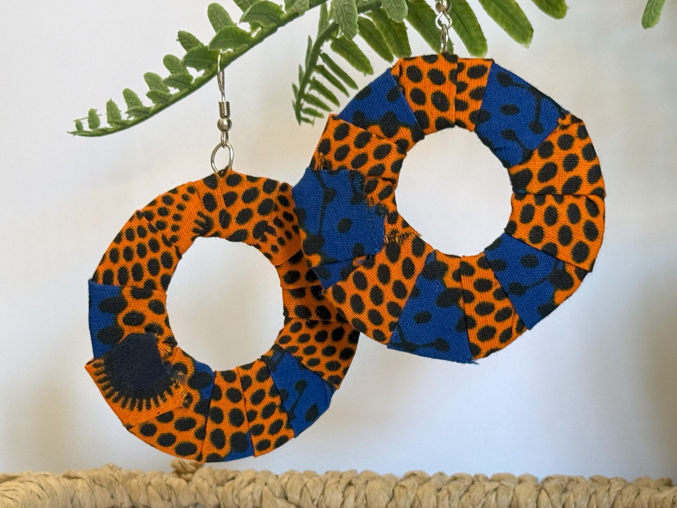 Boucles d’oreilles Orange Bleu – 6 cm