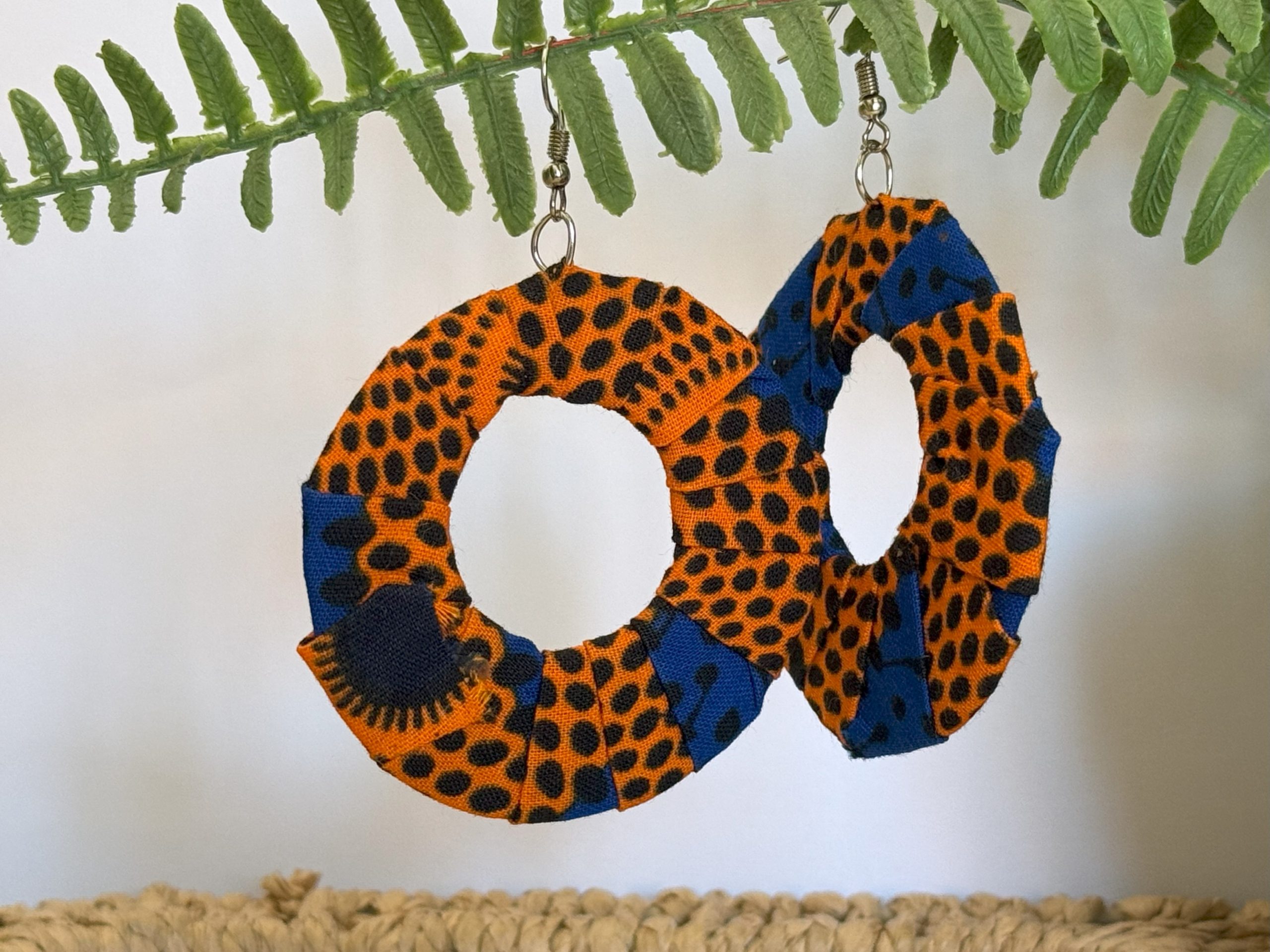 Boucles d’oreilles Orange Bleu – 6 cm – Image 2