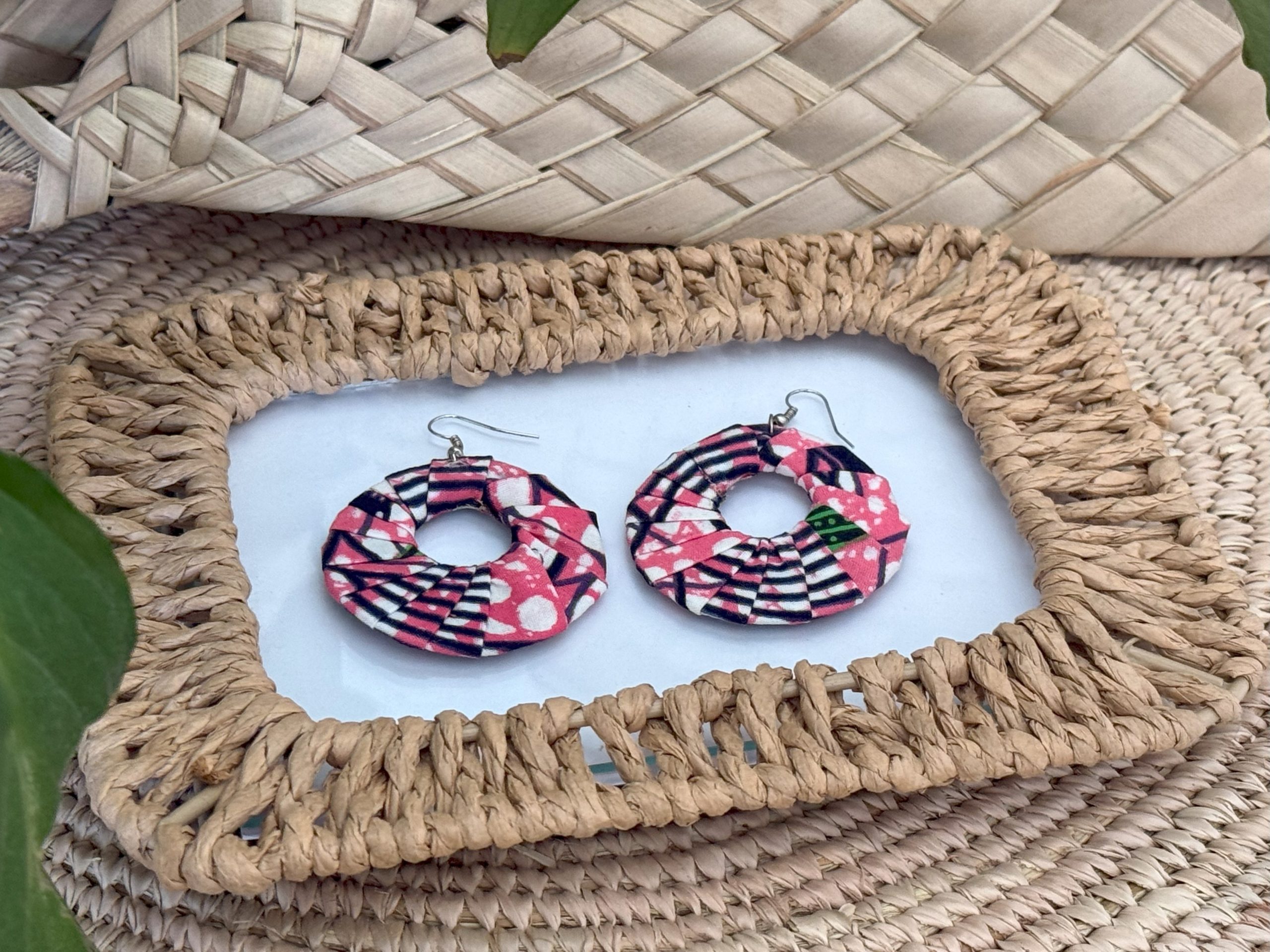 Boucles d'oreilles Rose - 5 cm – Image 2