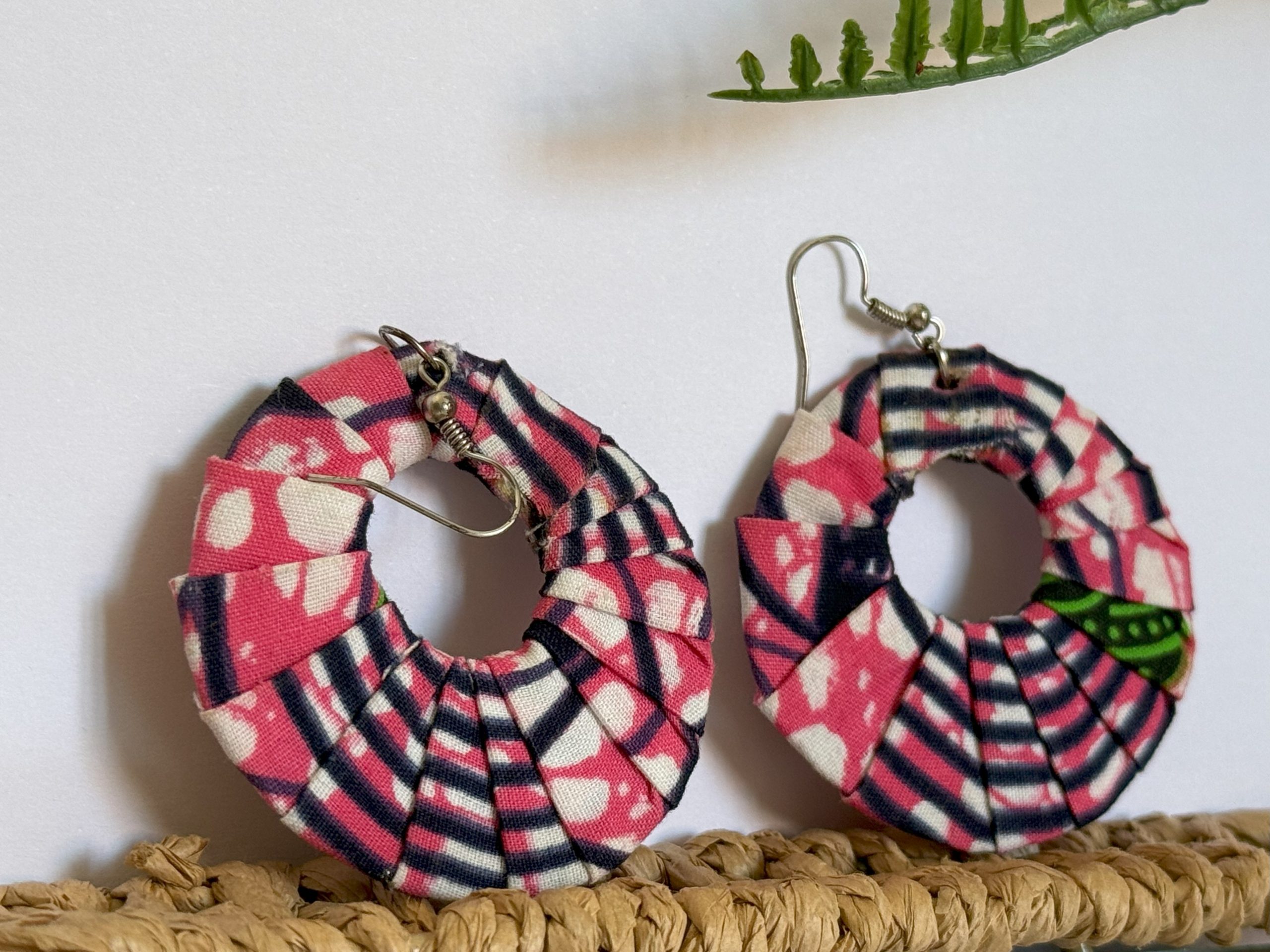 Boucles d'oreilles Rose - 5 cm – Image 4
