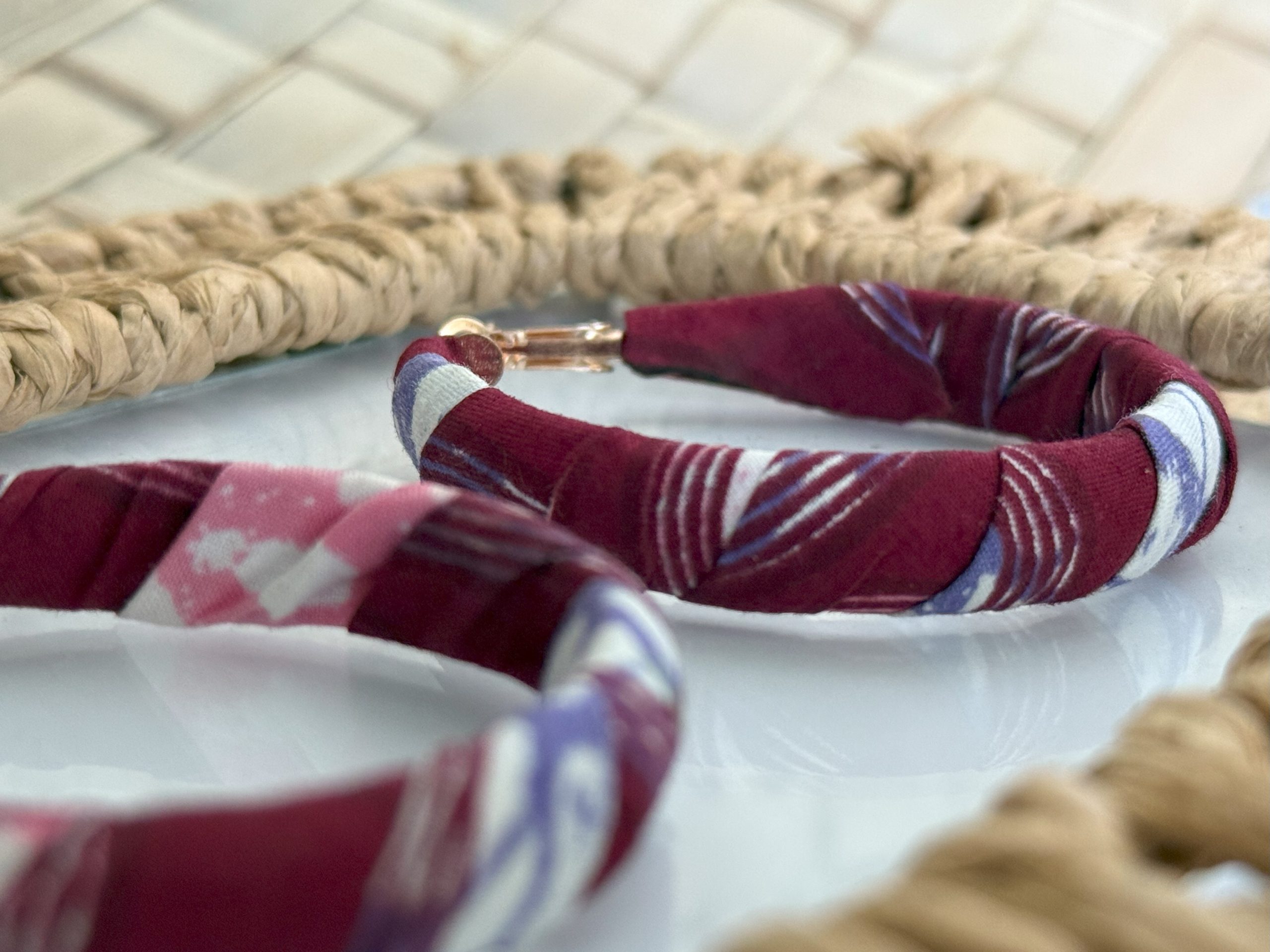 Boucles d'oreilles Rouge bordeaux - 5,5 cm – Image 3