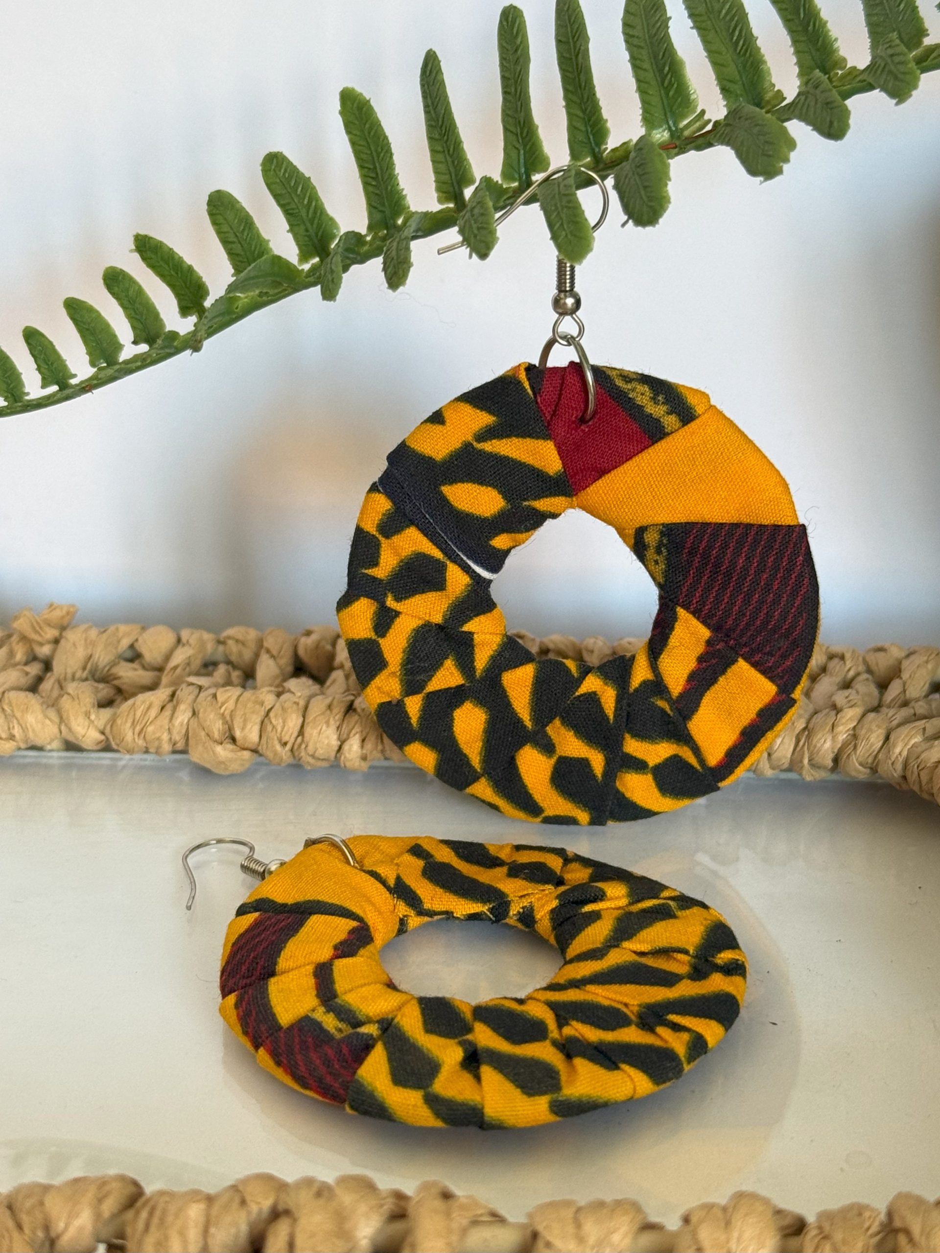 Boucles d'oreilles Orange Noir Rouge - 5,5 cm – Image 2