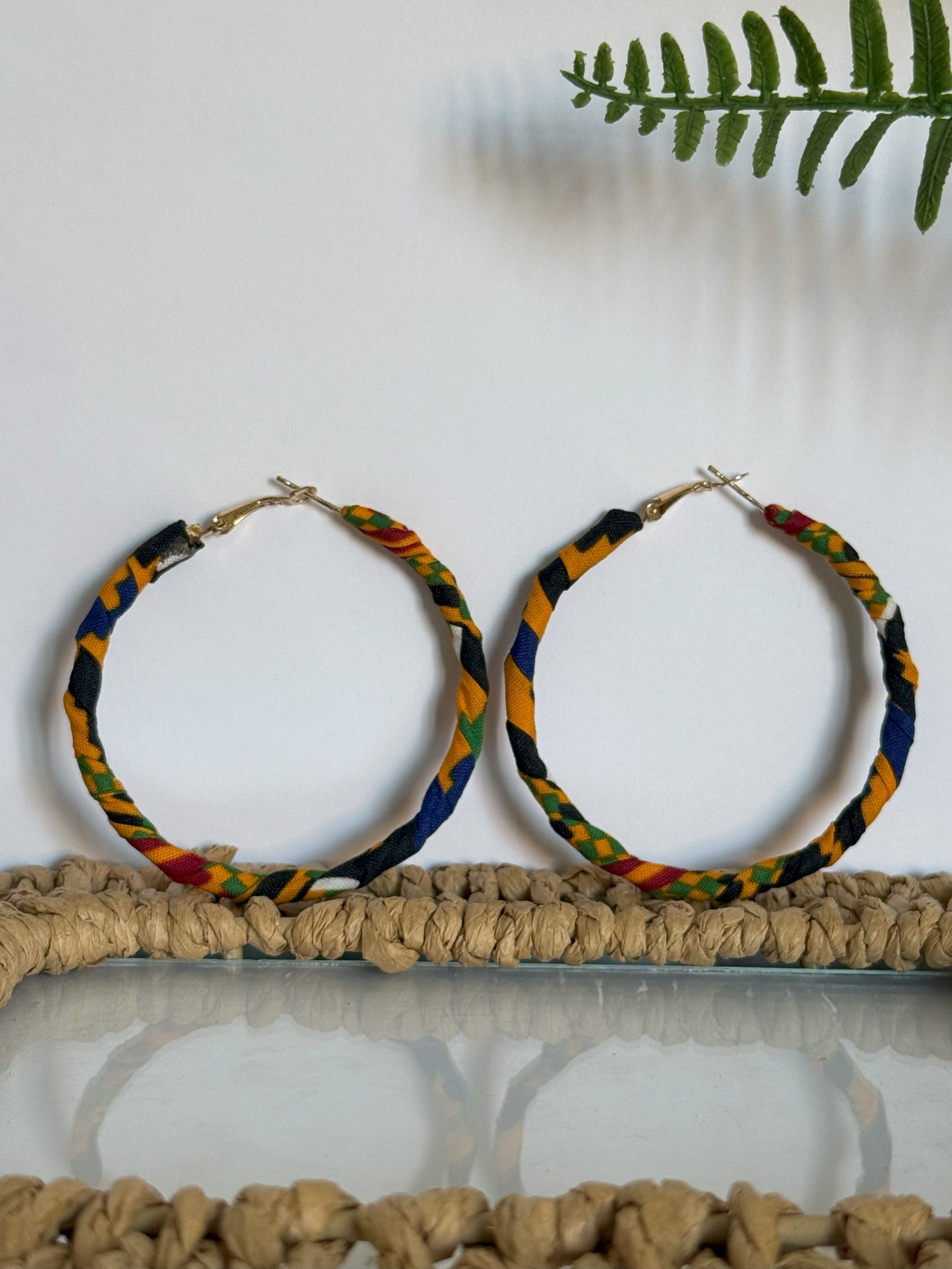 Boucles d'oreilles Créoles Ghanéen - 6 cm – Image 2