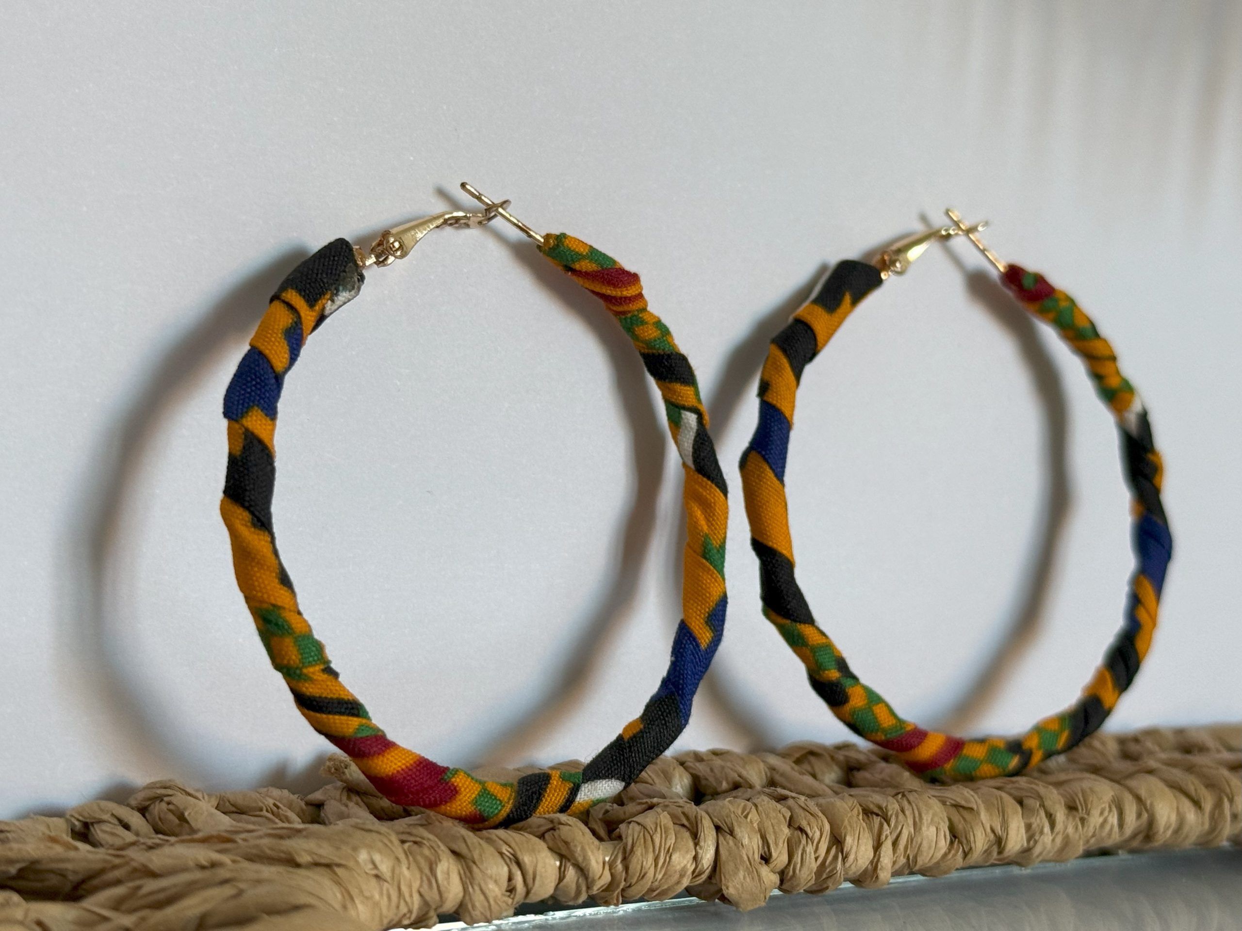 Boucles d'oreilles Créoles Ghanéen - 6 cm – Image 3