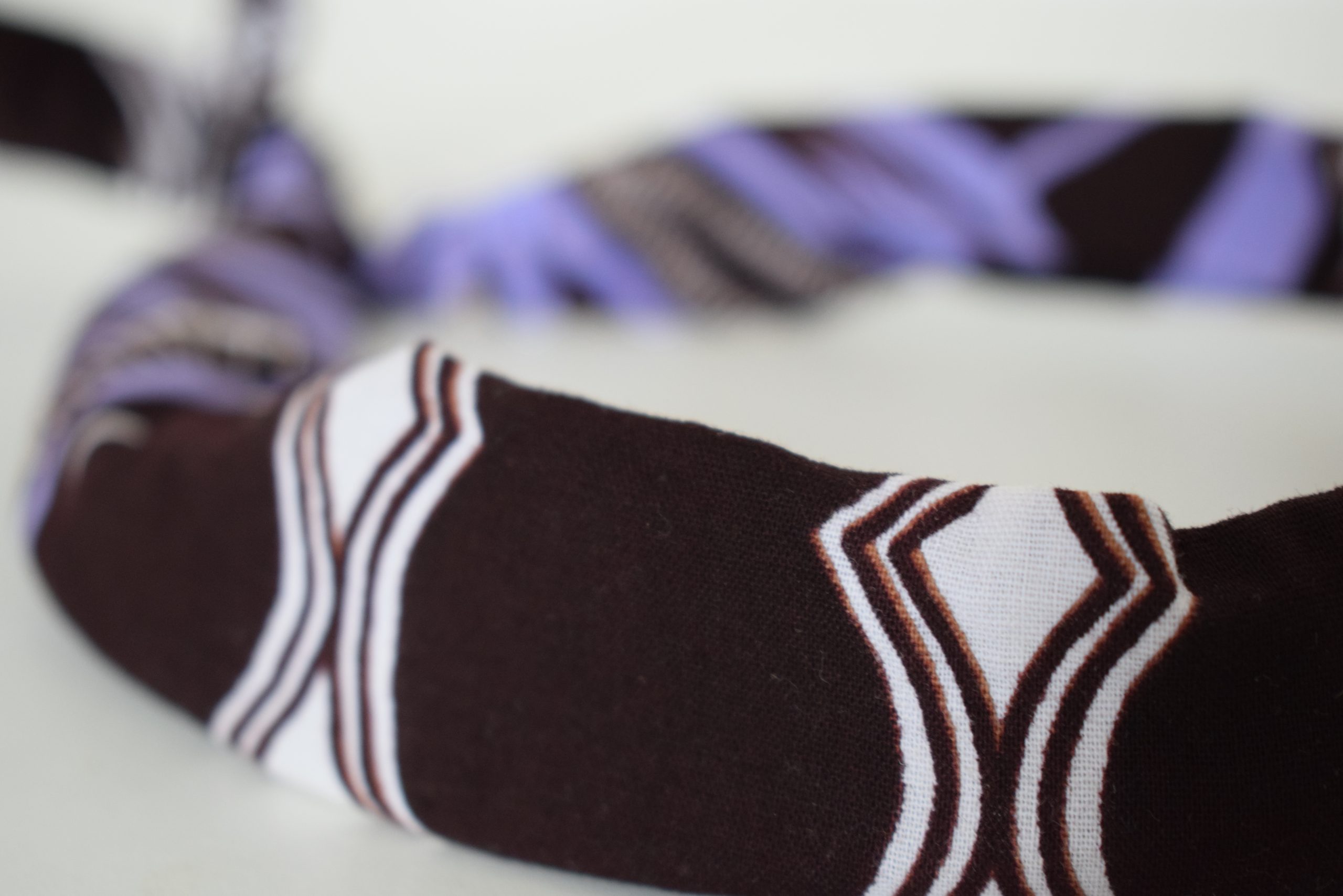 Bandeau Marron Violet Blanc – Image 3