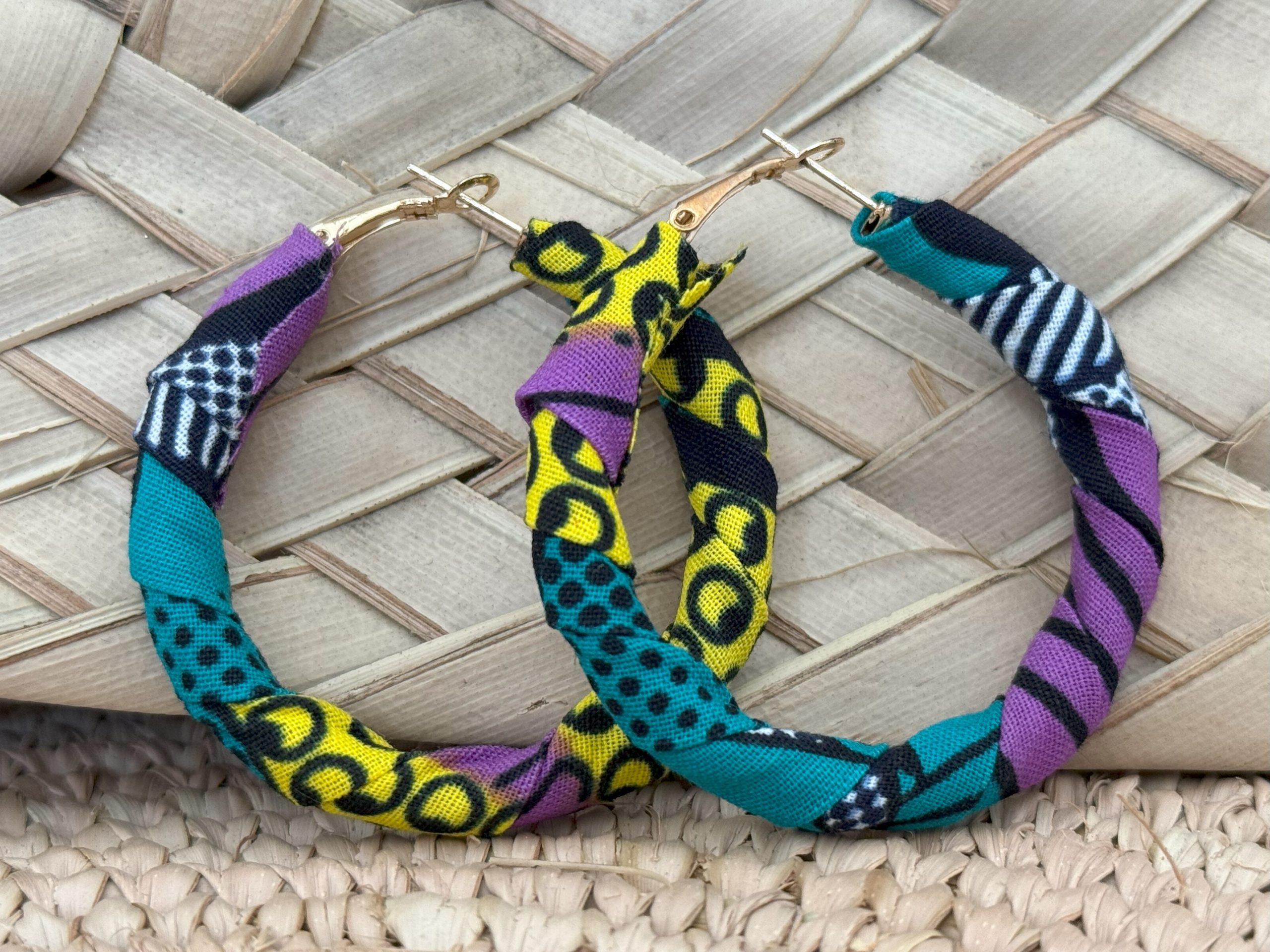 Ensemble collier boucles d’oreilles Vert Violet Jaune Noir – Image 3