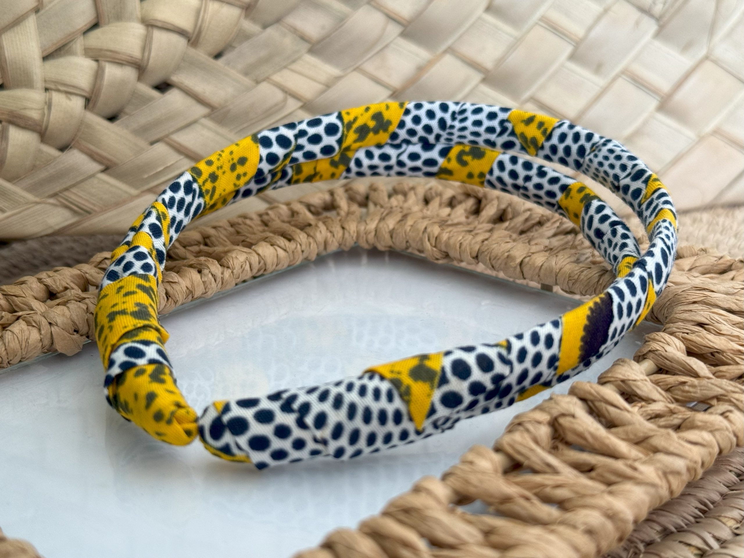 Ensemble serre-tête, bracelet et boucles d'oreilles Jaune Blanc Noir – Image 6